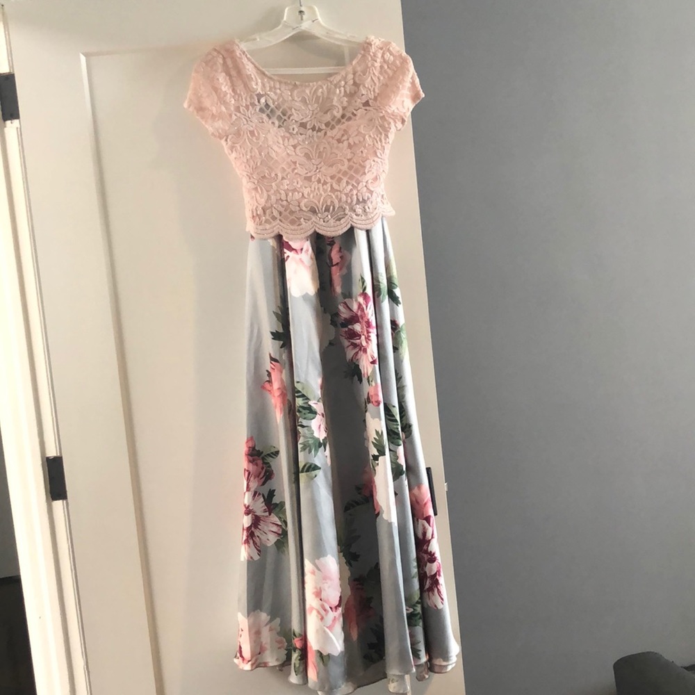 Speechless floral 2 piece crop top and skirt set